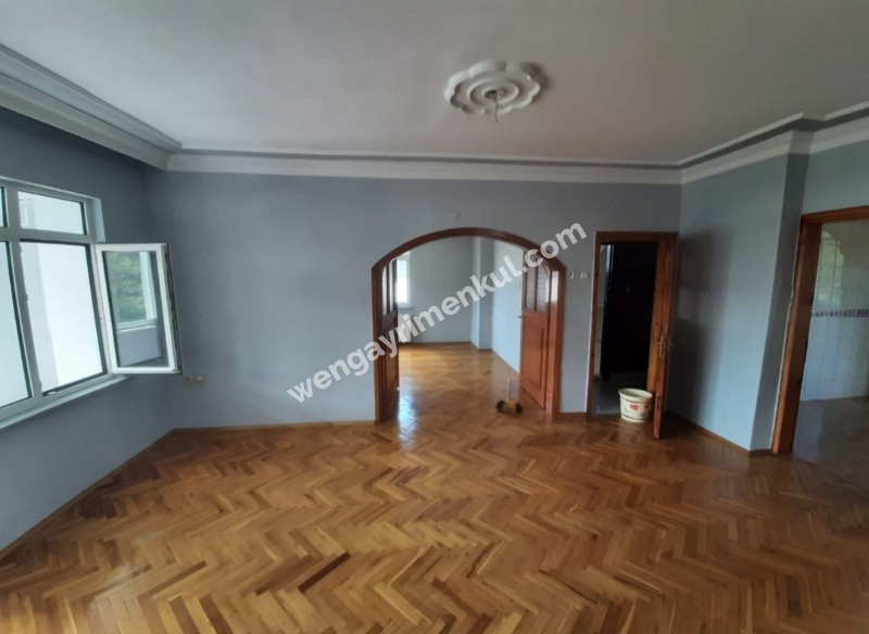 3+1 geniş M2 yeşillikler icinde balkonlu daire