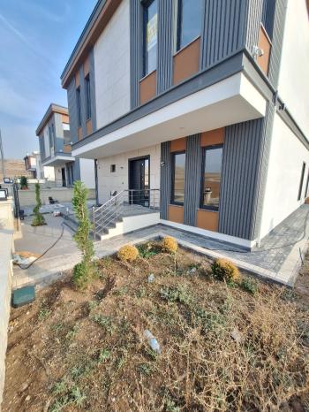 GÜVENAY - ÇORUM BUHARA SLİMKENT MEVKİ SATILIK 5+1 LÜKS VİLLA