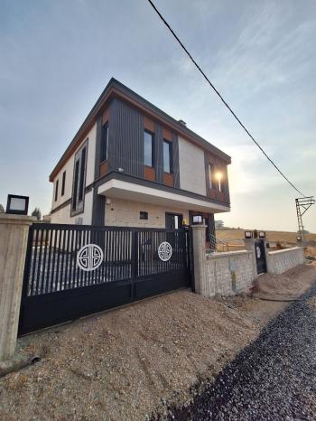 GÜVENAY - ÇORUM BUHARA SLİMKENT MEVKİ SATILIK 5+1 LÜKS VİLLA