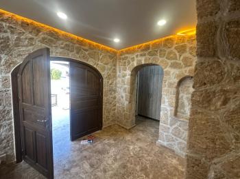 GÖNYELİ AŞIKLAR TEPESİNDE TEK MÜSTAKİL TAŞ EV