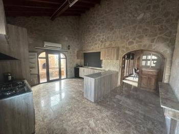 GÖNYELİ AŞIKLAR TEPESİNDE TEK MÜSTAKİL TAŞ EV