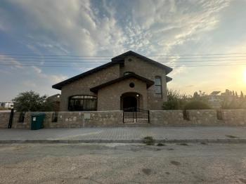 GÖNYELİ AŞIKLAR TEPESİNDE TEK MÜSTAKİL 4+1 TAŞ EV