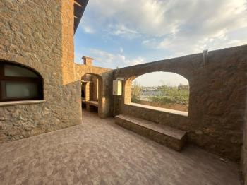 GÖNYELİ AŞIKLAR TEPESİNDE TEK MÜSTAKİL 4+1 TAŞ EV