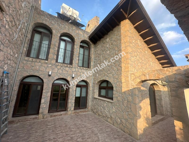 GÖNYELİ AŞIKLAR TEPESİNDE TEK MÜSTAKİL TAŞ EV