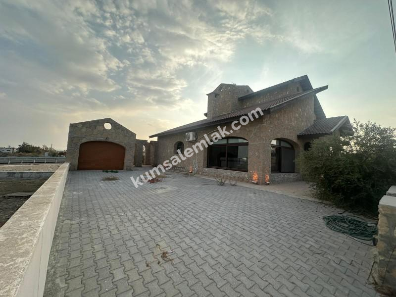 GÖNYELİ AŞIKLAR TEPESİNDE TEK MÜSTAKİL TAŞ EV