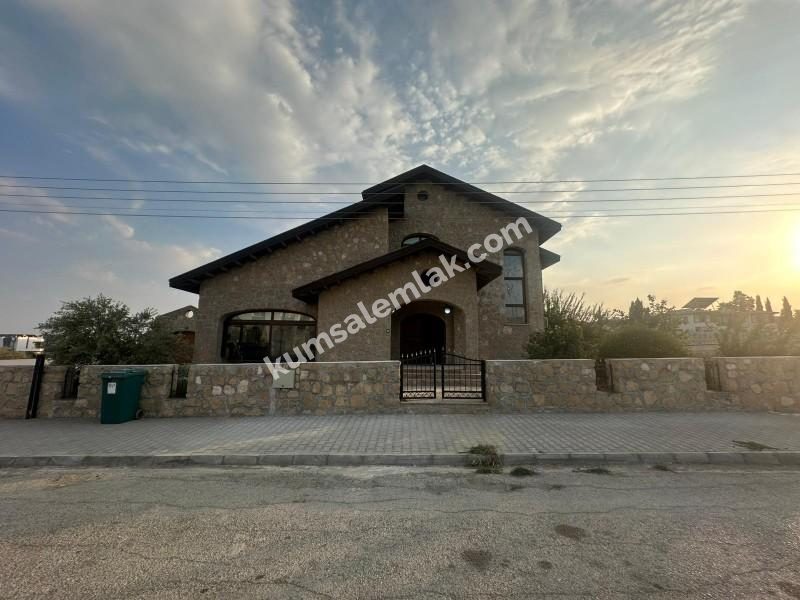 GÖNYELİ AŞIKLAR TEPESİNDE TEK MÜSTAKİL TAŞ EV