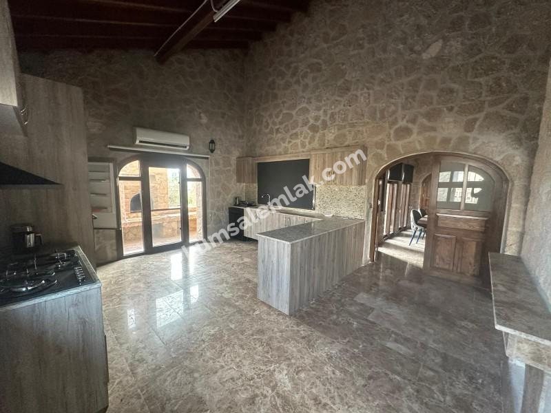 GÖNYELİ AŞIKLAR TEPESİNDE TEK MÜSTAKİL TAŞ EV