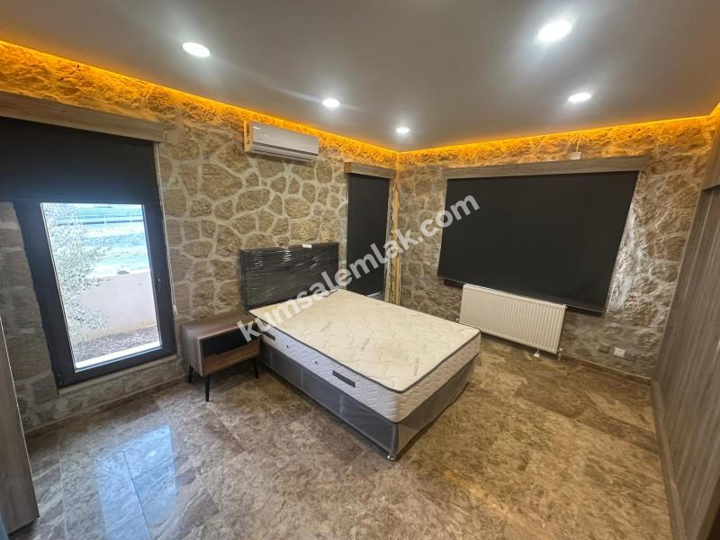 GÖNYELİ AŞIKLAR TEPESİNDE TEK MÜSTAKİL 4+1 TAŞ EV