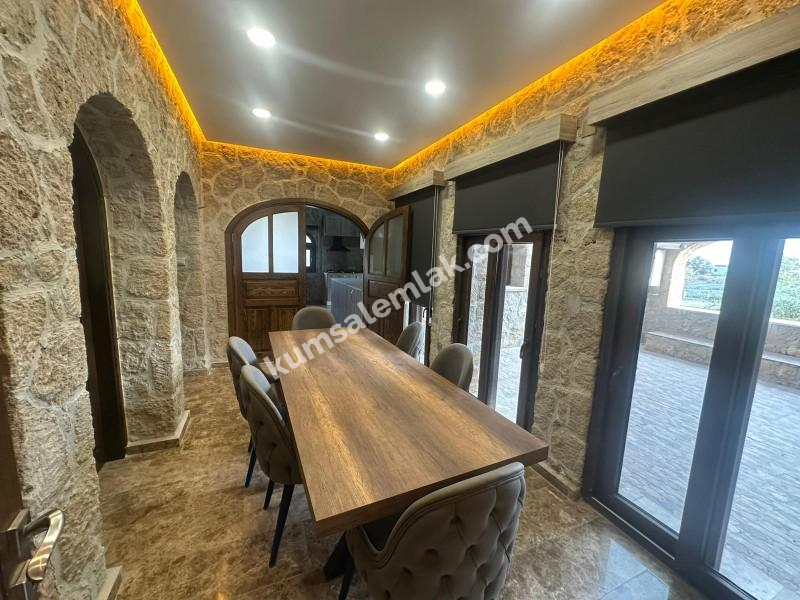 GÖNYELİ AŞIKLAR TEPESİNDE TEK MÜSTAKİL 4+1 TAŞ EV