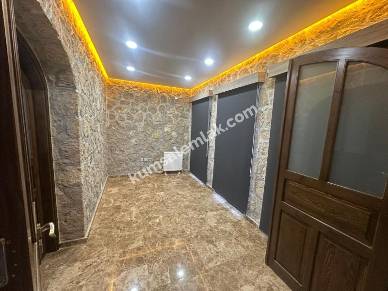 GÖNYELİ AŞIKLAR TEPESİNDE TEK MÜSTAKİL 4+1 TAŞ EV