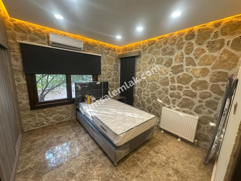 GÖNYELİ AŞIKLAR TEPESİNDE TEK MÜSTAKİL 4+1 TAŞ EV