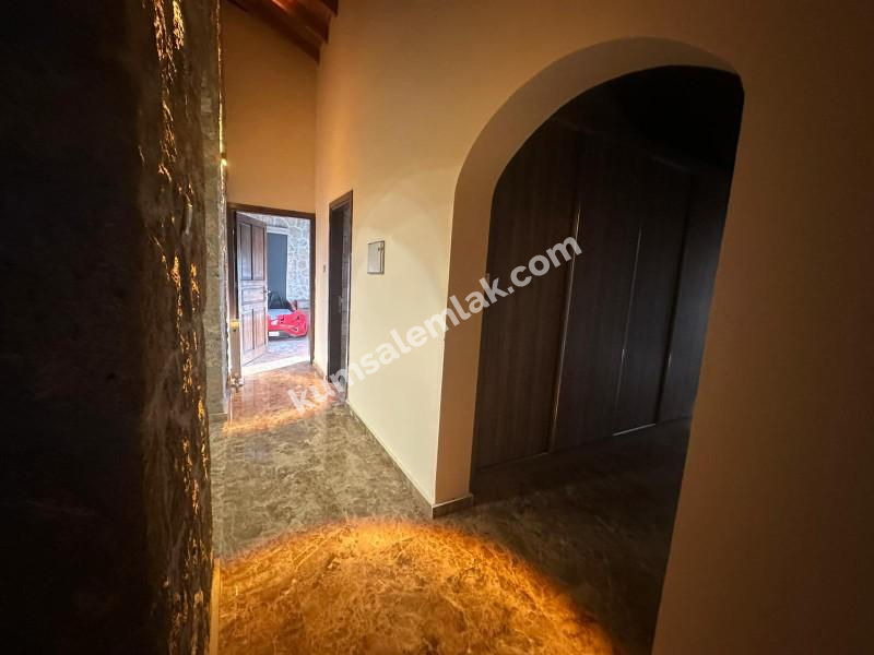 GÖNYELİ AŞIKLAR TEPESİNDE TEK MÜSTAKİL 4+1 TAŞ EV