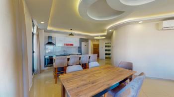 KKTC Girne Merkezde Site İçerisinde Özel Teras Yüzme Havuzlu Kiralık 4+1 Tripleks Penthouse