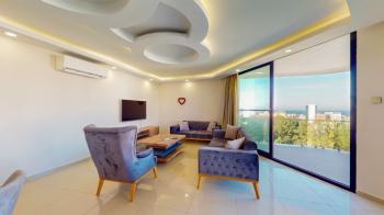 KKTC Girne Merkezde Site İçerisinde Özel Teras Yüzme Havuzlu Kiralık 4+1 Tripleks Penthouse