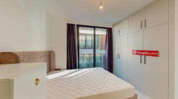 KKTC Girne Merkezde Site İçerisinde Özel Teras Yüzme Havuzlu Kiralık 4+1 Tripleks Penthouse