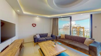 KKTC Girne Merkezde Site İçerisinde Özel Teras Yüzme Havuzlu Kiralık 4+1 Tripleks Penthouse