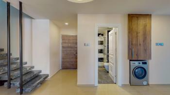 KKTC Girne Merkezde Site İçerisinde Özel Teras Yüzme Havuzlu Kiralık 4+1 Tripleks Penthouse