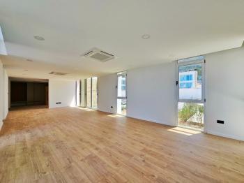 Kıbrıs Girne Karmi Bölgesinde Ful Deniz Manzaralı Ultra Lüks 5+1 Satılık Villalar