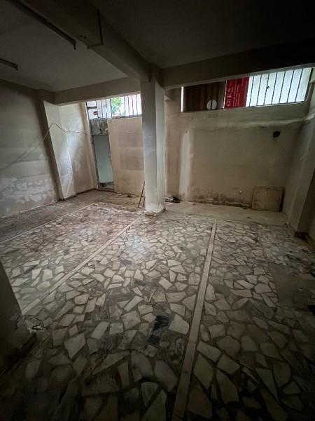 Akşemsettin'de Metro'ya Yakın Düz Ayak 100 m2 Kiralık İşyeri