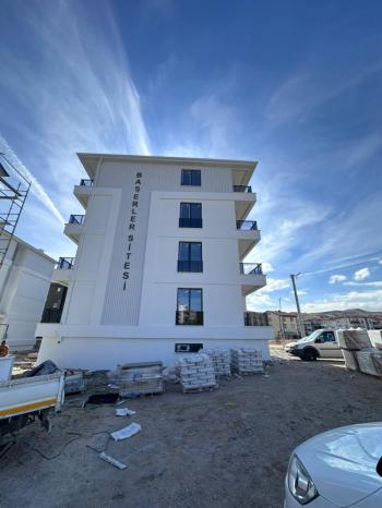 AFYON ÜÇOK EMLAKTAN MAREŞAL F ÇAKMAK MAH SATILIK 3+1 SIFIR ARAKAT DAİRE