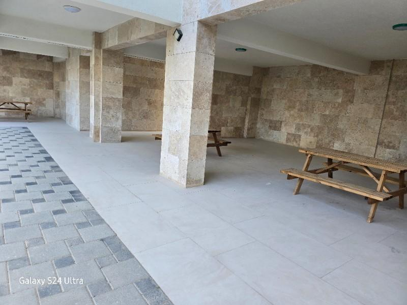 KUŞADASINDA DOGALĞAZLI HAVUZLU SATILIK 2+1DAİRE