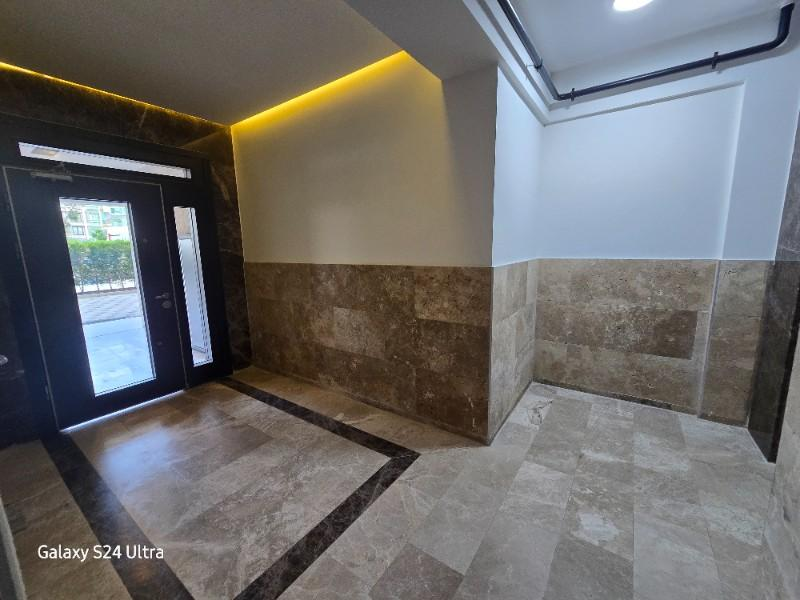 KUŞADASINDA DOGALĞAZLI HAVUZLU SATILIK 2+1DAİRE