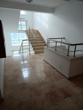 Güvenlikli Sitede Kiralık 4+1 Daire