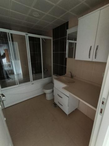 Güvenlikli Sitede Kiralık 4+1 Daire