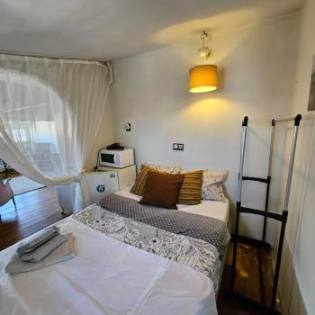 TEVFİK TURA APT 1+0 50 m2 EŞYALI KİRALIK ÇATI KATI DAİRE