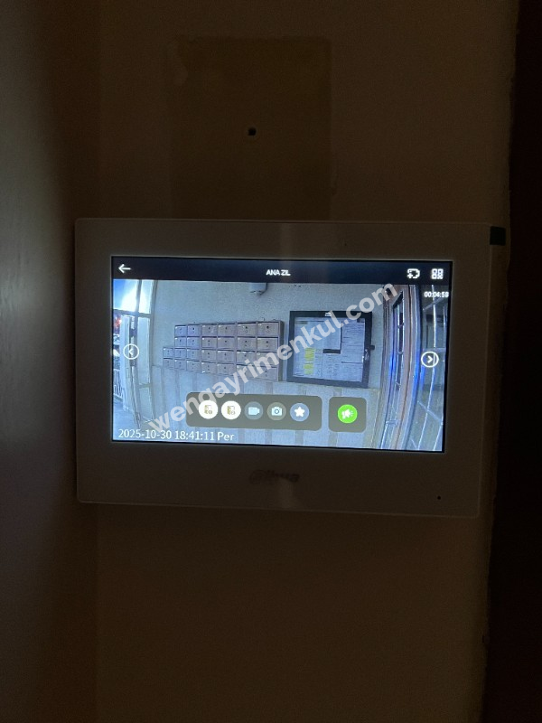 KAYAŞEHİR 9. BÖLGE TOKİ KONUTLARINDA TADİLATLI GENİŞ 2+1 KAÇIRILMAYACAK DAİRE