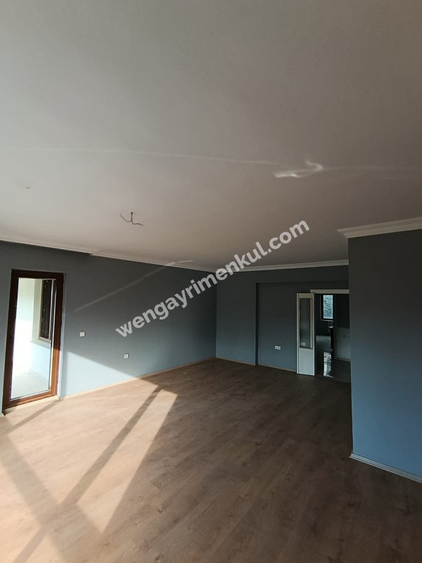 Güvenlikli Sitede Kiralık 4+1 Daire