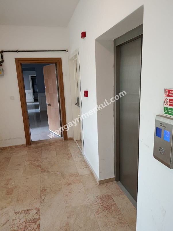 Güvenlikli Sitede Kiralık 4+1 Daire