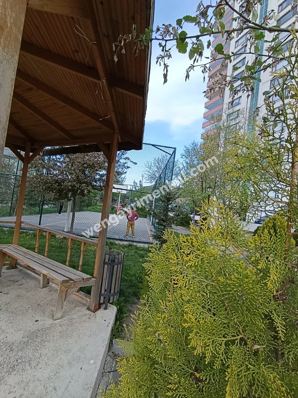 Güvenlikli Sitede Kiralık 4+1 Daire