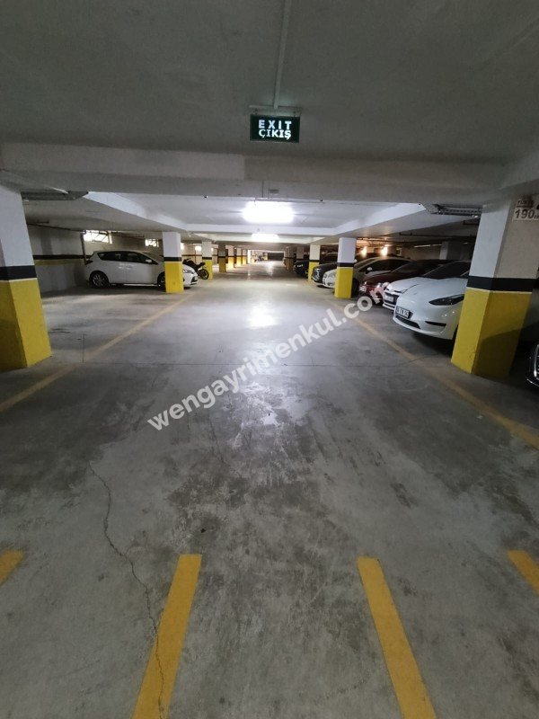 Güvenlikli Sitede Kiralık 4+1 Daire