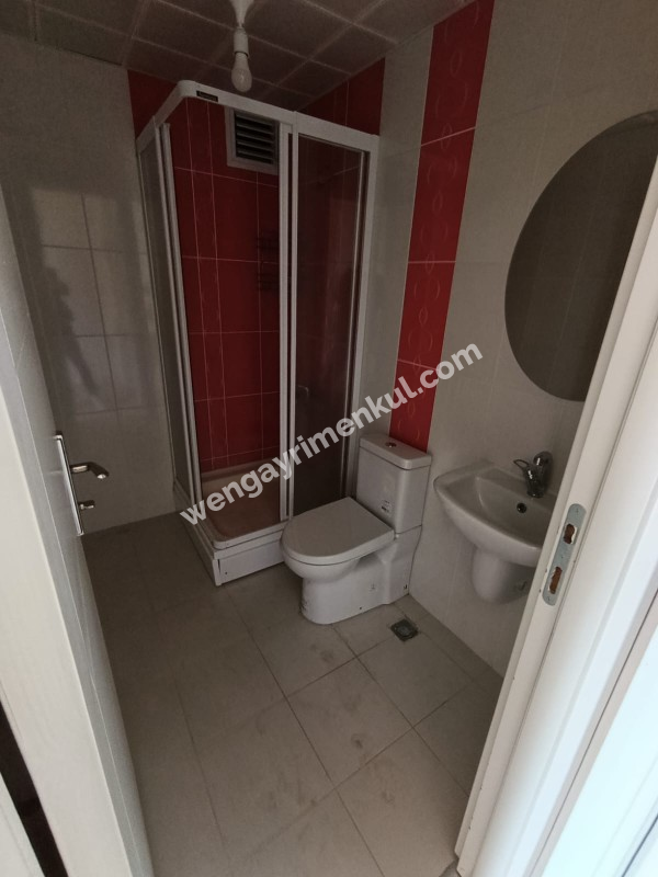 Güvenlikli Sitede Kiralık 4+1 Daire