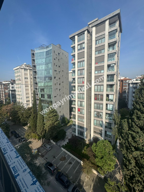 Erenköy Taş Mektep’te Satılık Lüks Dubleks Prestijli Lokasyon • Modern Mimari • Konforlu Yaşam