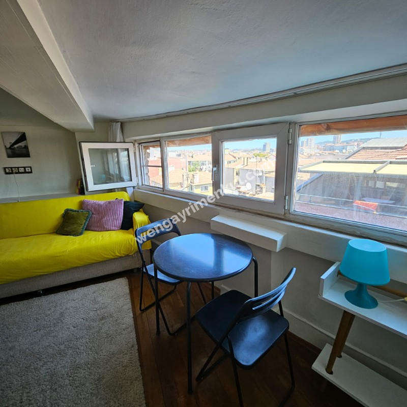 TEVFİK TURA APT 1+0 50 m2 EŞYALI KİRALIK ÇATI KATI DAİRE