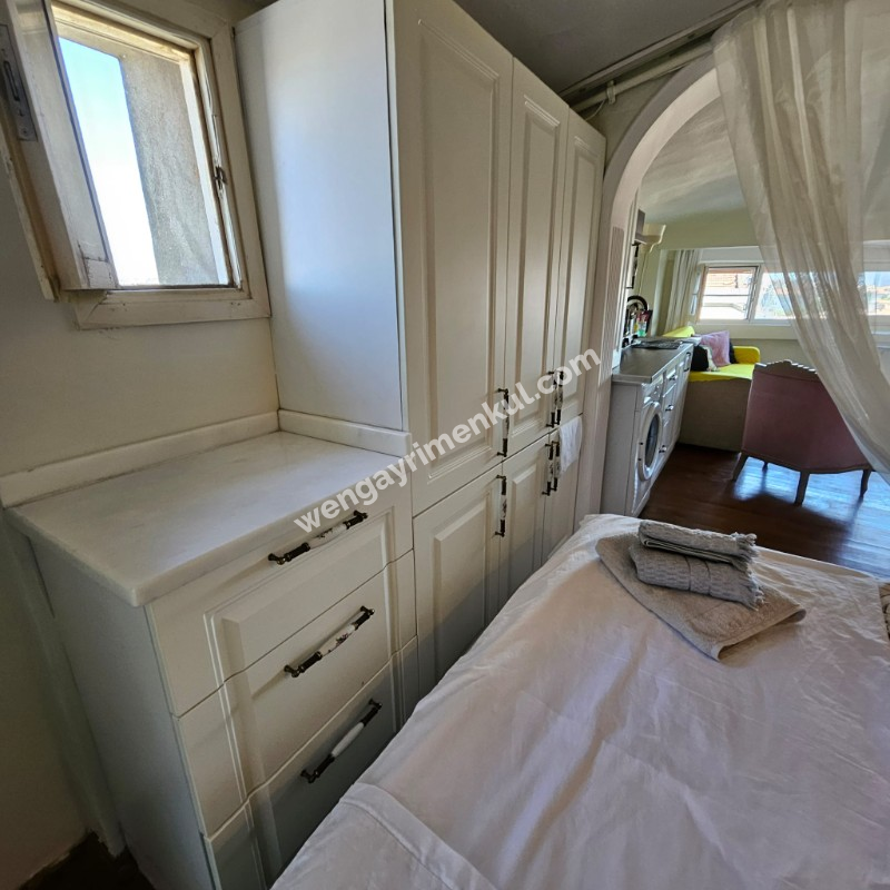 TEVFİK TURA APT 1+0 50 m2 EŞYALI KİRALIK ÇATI KATI DAİRE