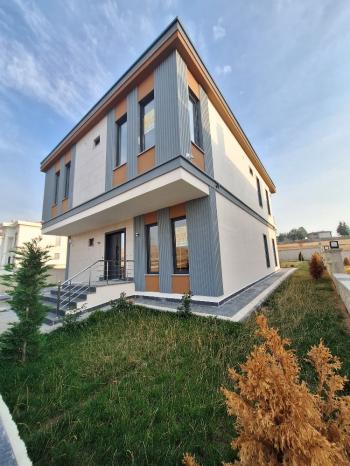 GÜVENAY - ÇORUM BUHARA SİLMKENT MEVKİİ SATILIK 5+1 LÜKS VİLLA