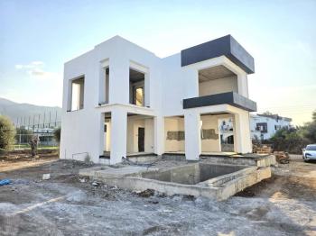 KKTC Çatalköy'de Denize Yakın Ödeme Planlı Satılık 4+1 Özel Havuzlu Lüks Villa