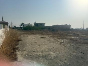 Lefkoşa Balıkesir Bölgesinde Satılık TÜRK KOÇANLI KÖŞE Arsa 