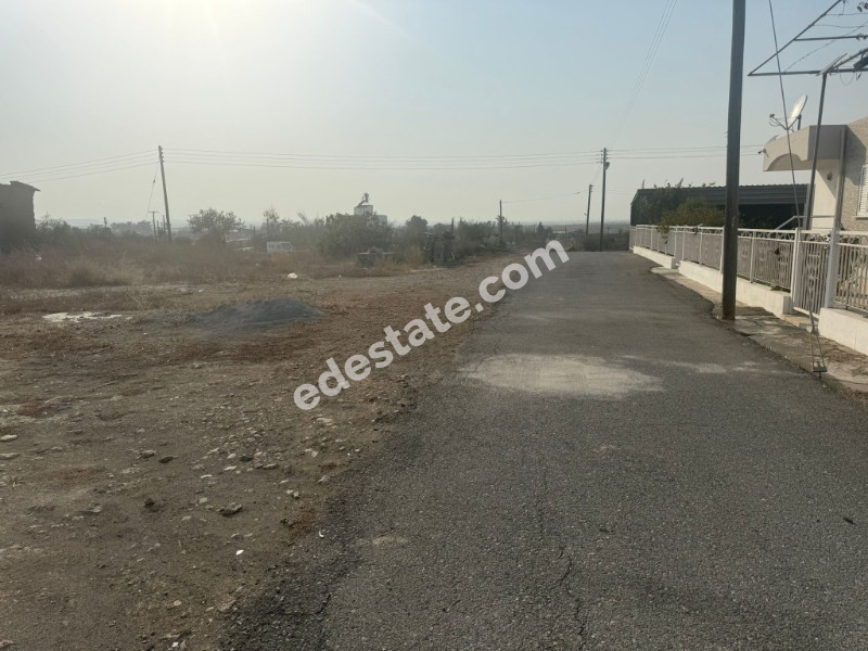 Lefkoşa Balıkesir Bölgesinde Satılık TÜRK KOÇANLI KÖŞE Arsa 