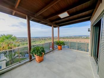 Didim'de Satılık Kapalı Otoparklı Müstakil Villa - 620m2 Arsa