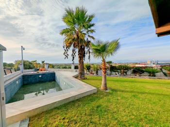 Didim'de Satılık Kapalı Otoparklı Müstakil Villa - 620m2 Arsa