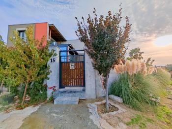 Didim'de Satılık Kapalı Otoparklı Müstakil Villa - 620m2 Arsa