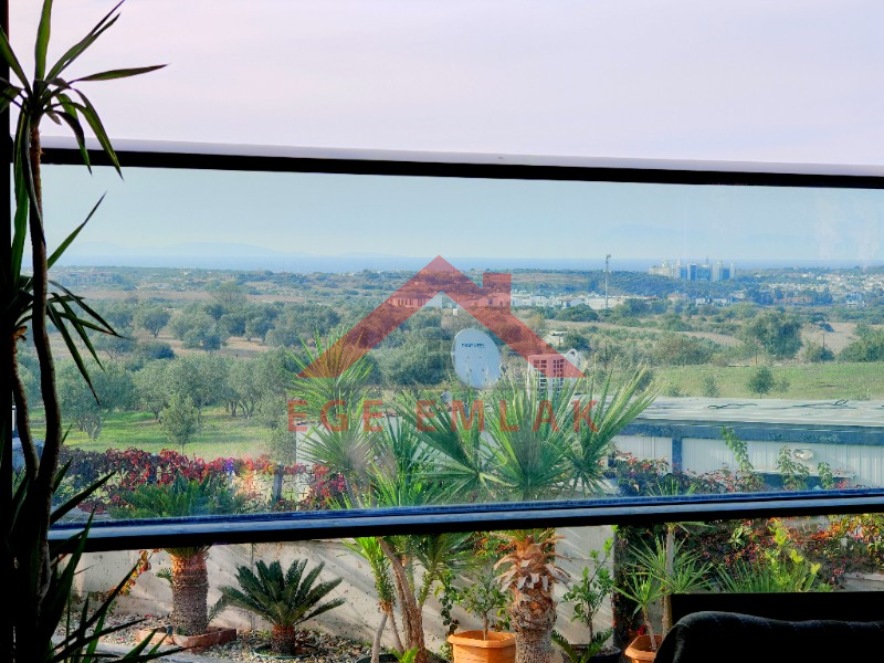 Didim'de Satılık Kapalı Otoparklı Müstakil Villa - 620m2 Arsa