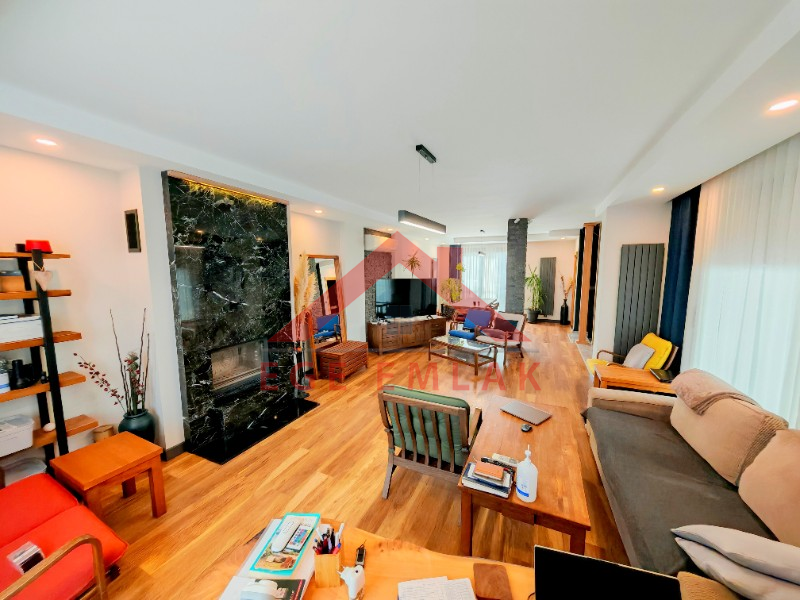 Didim'de Satılık Kapalı Otoparklı Müstakil Villa - 620m2 Arsa