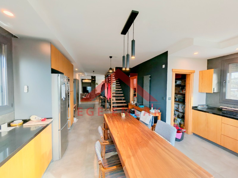 Didim'de Satılık Kapalı Otoparklı Müstakil Villa - 620m2 Arsa