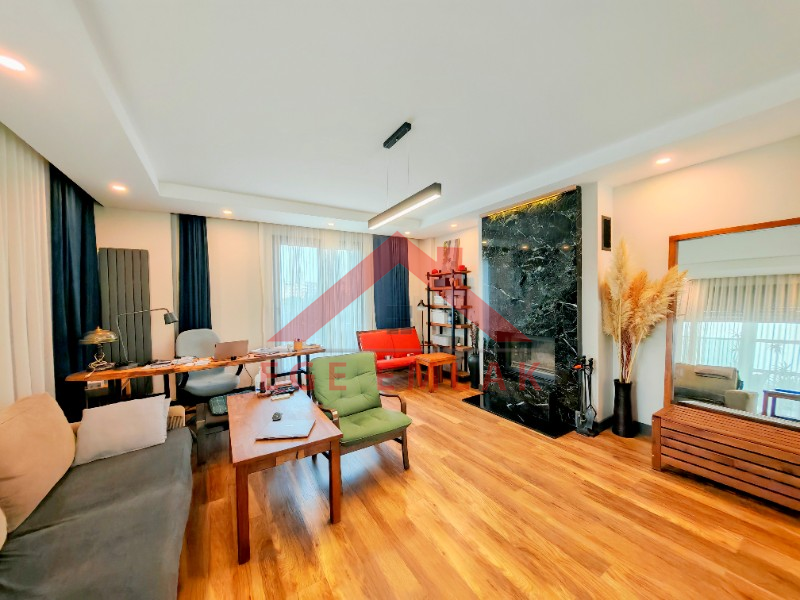 Didim'de Satılık Kapalı Otoparklı Müstakil Villa - 620m2 Arsa