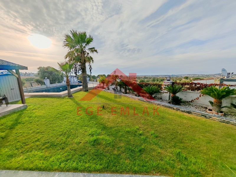 Didim'de Satılık Kapalı Otoparklı Müstakil Villa - 620m2 Arsa